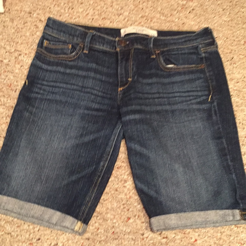 Abercrombie and Fitch Women’s Bermuda Jean Short